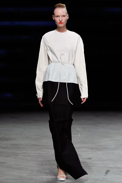 Look 26